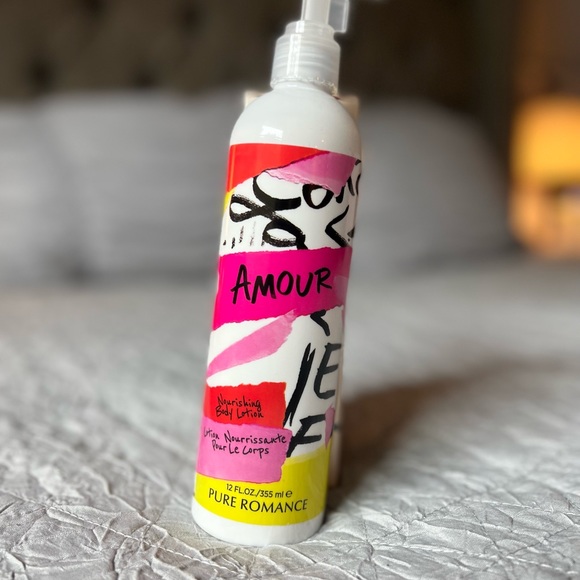 P Romance Amour Lotion - discontinued fragrance!! - Picture 3 of 4